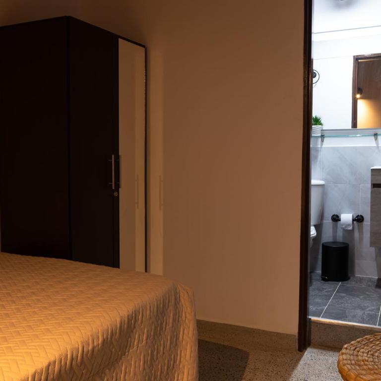 The Garden House - Laureles-Estadio-Metro - Five-Bedroom Premium Apartment - 40