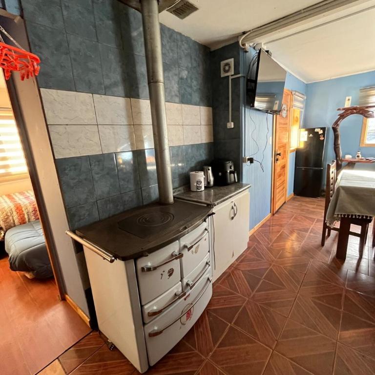 Cabaña en Cochrane - Three-Bedroom House - 11