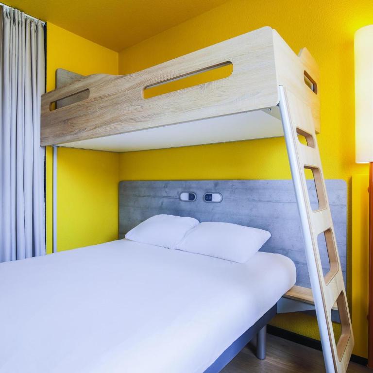 Ibis Budget Albi Centre - Chambre Standard avec Lit Double et Lits Superposés - 1