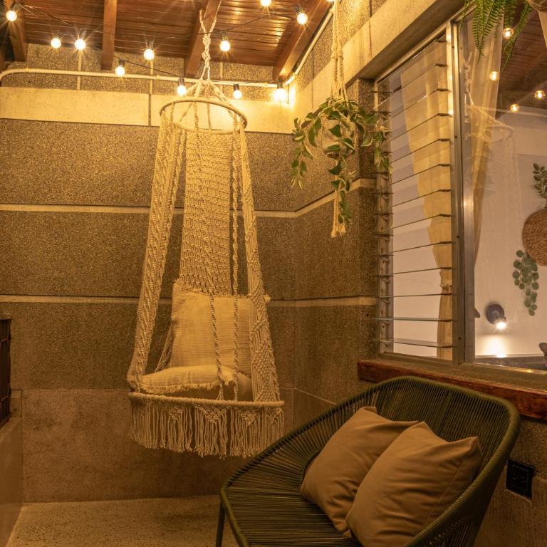 The Garden House - Laureles-Estadio-Metro - Five-Bedroom Premium Apartment - 11