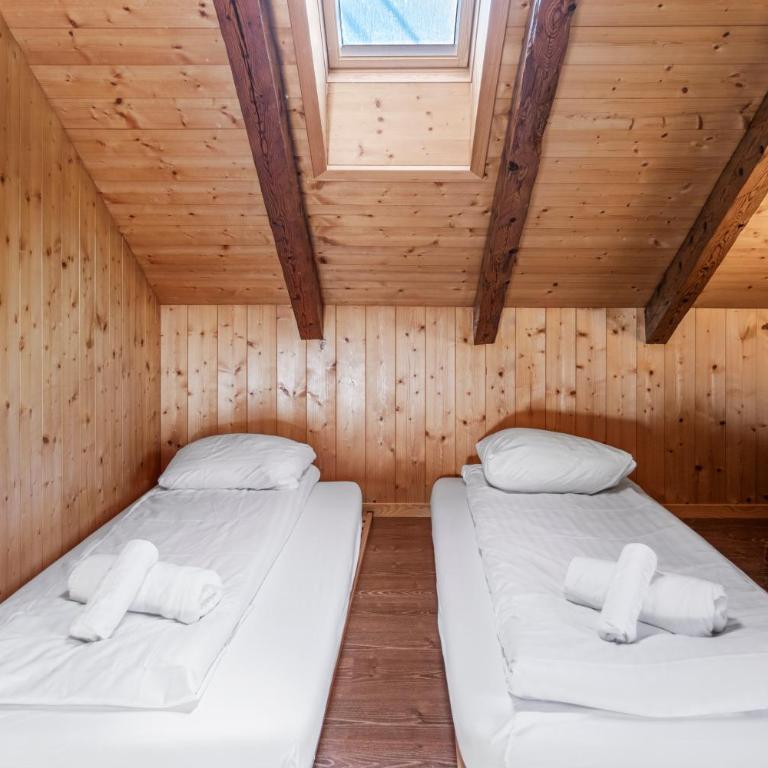 Gîte Salgesh - 16 pers & 16 lits - Terrasse - Nature - Haus mit 5 Schlafzimmern - 44
