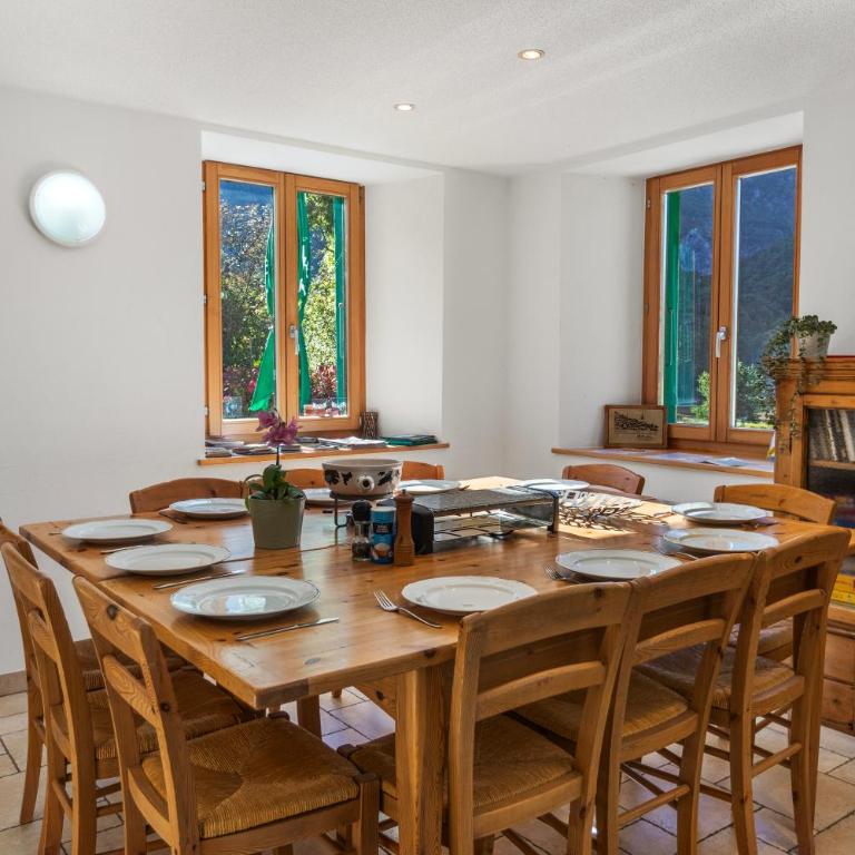 Gîte Salgesh - 16 pers & 16 lits - Terrasse - Nature - Haus mit 5 Schlafzimmern - 3