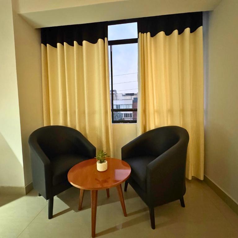City Tower Hotel - Suite con bañera de hidromasaje - Cama extragrande - 4