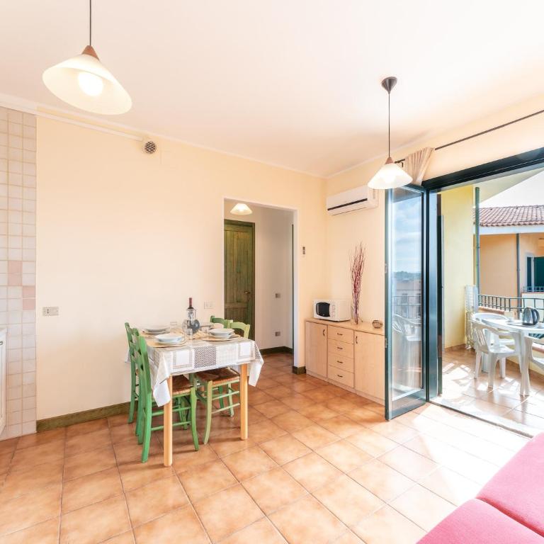 Spacious apartment near Beach & Pool - Appartamento con 1 Camera da Letto - 2