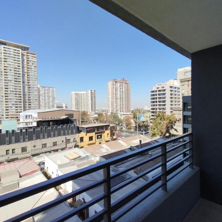 Comfortable apartment in Ñuñoa with parking - One-Bedroom Apartment with Balcony - 30