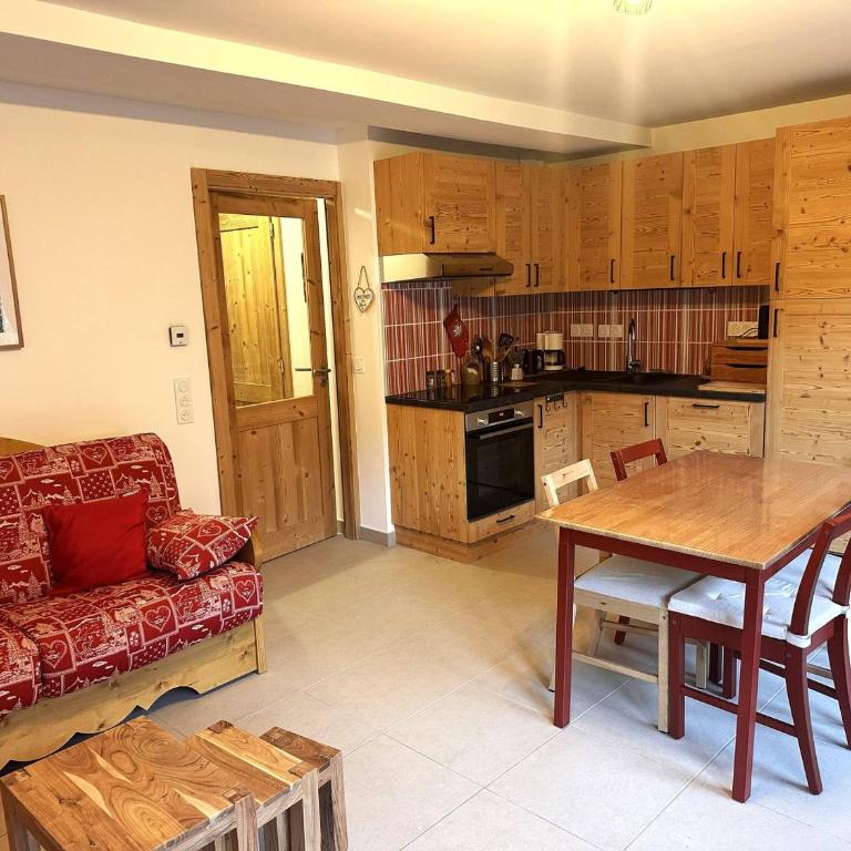 Appartement moderne 3 pièces près des pistes - FR-1-464-255 - Apartment - 1