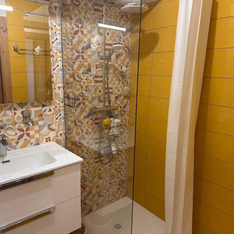 Appartement moderne 3 pièces près des pistes - FR-1-464-255 - Apartment - 5