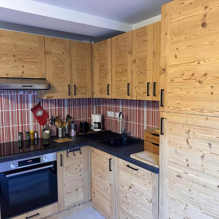 Appartement moderne 3 pièces près des pistes - FR-1-464-255 - Apartment - 8