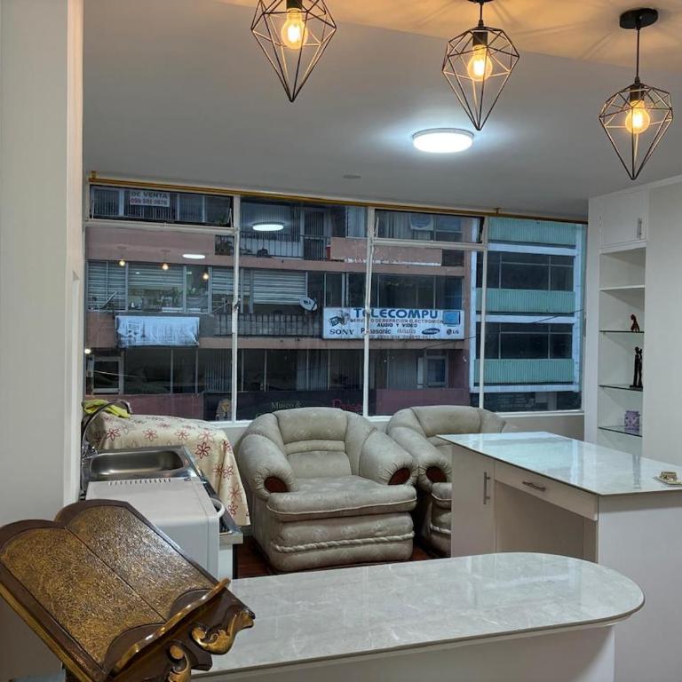 Central and bright apartment in the heart of Quito - One-Bedroom Apartment - 4