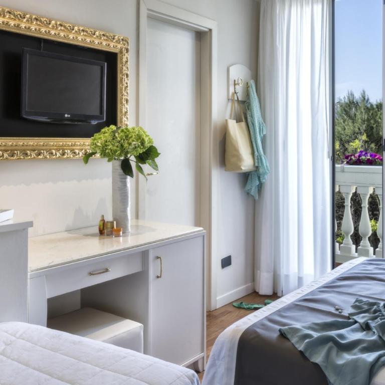 Novecento Suite Hotel - Triple Room with Balcony - 3
