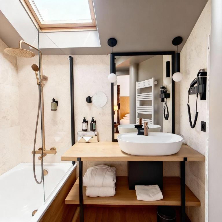 Villa Kerasy Hotel Spa - Chambre de Luxe - Côté Jardin - 5