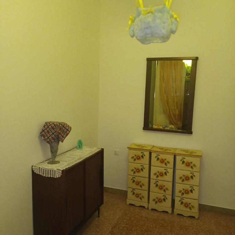 CA' Moni - Camera Doppia con Letti Singoli e Bagno in Comune - 17