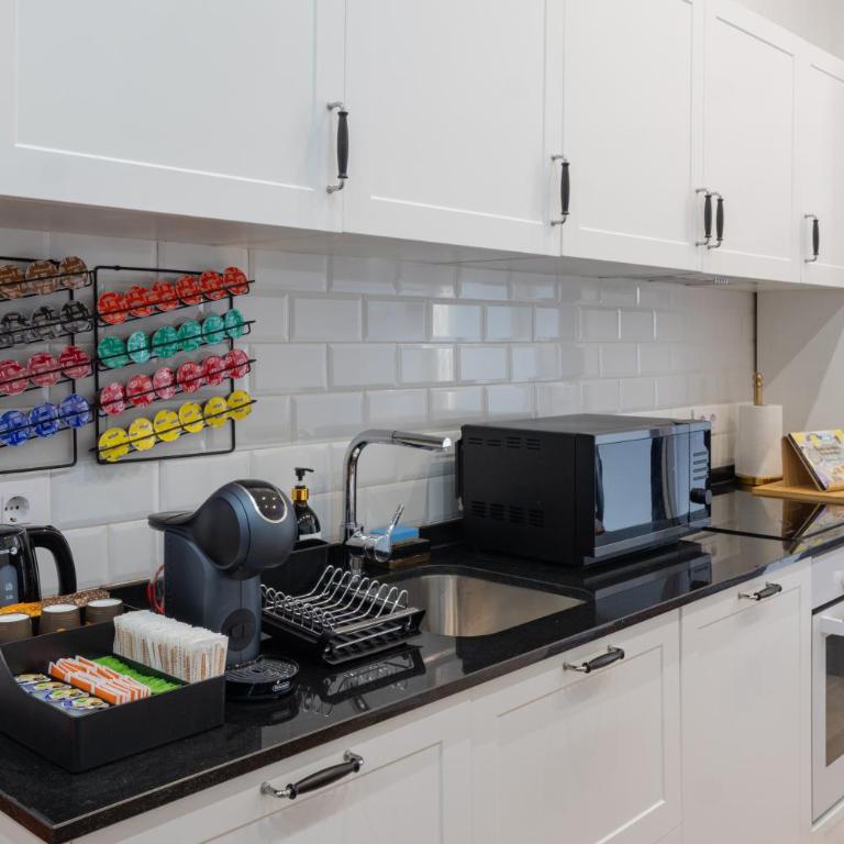 Central and Luxury apartment big capacity in Madrid - Three-Bedroom Apartment - 19