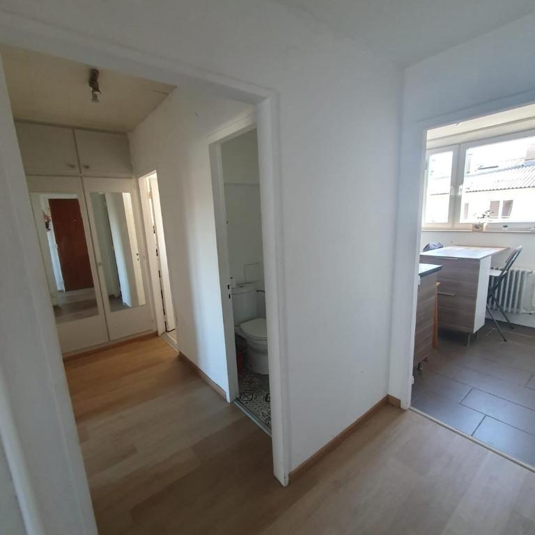 #6 : 2 pièces dernier étage très calme 40m2 - One-Bedroom Apartment - 6