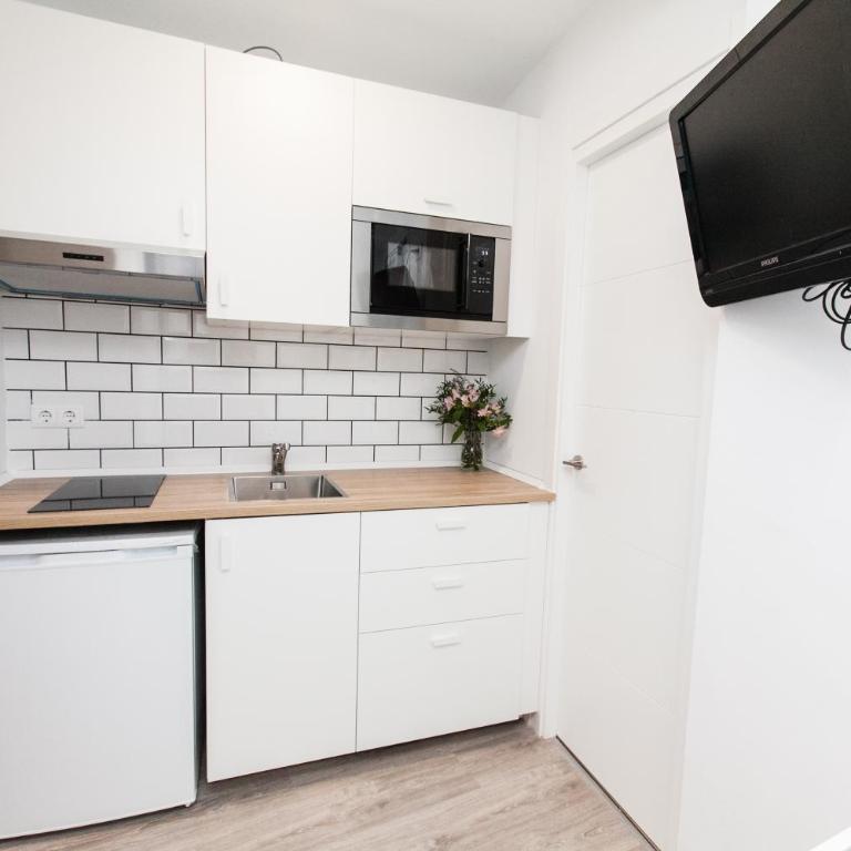 GoToSeville Mini Studio - Estudio Superior - 21