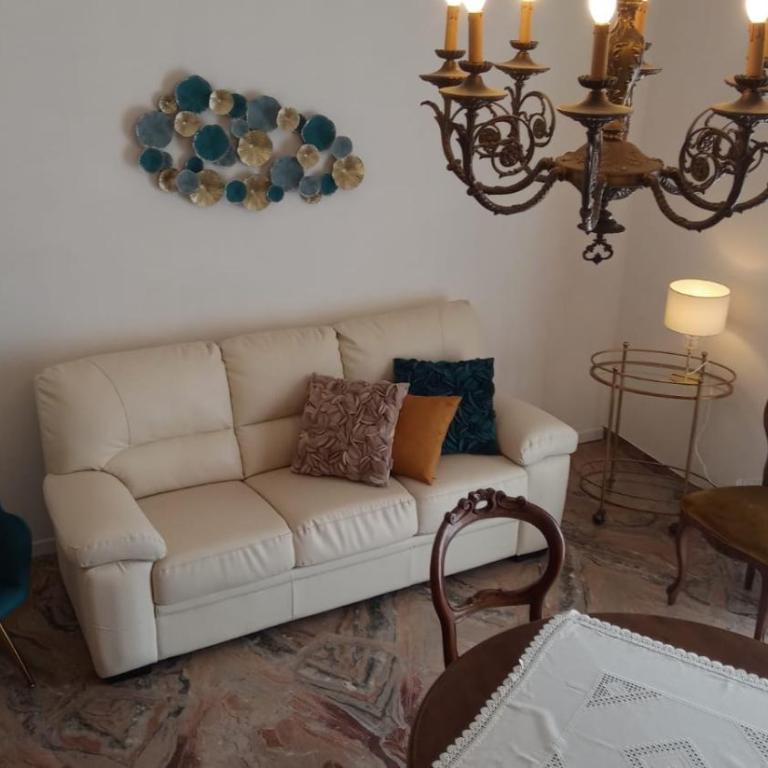 Angela Home - Three-Bedroom Apartment - 23