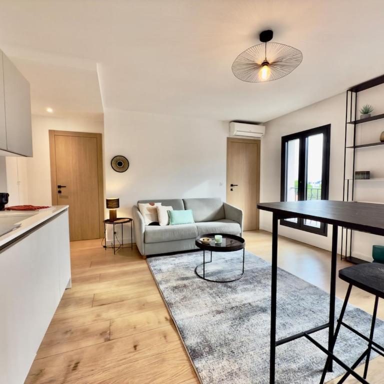 Moderne - Lumineux - Vue Port Antibes - Apartment mit 1 Schlafzimmer und Aussicht - 15