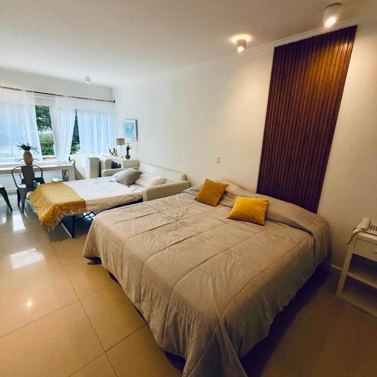 Solanas, Green Park - Studio Apartment with Queen Bed - 2