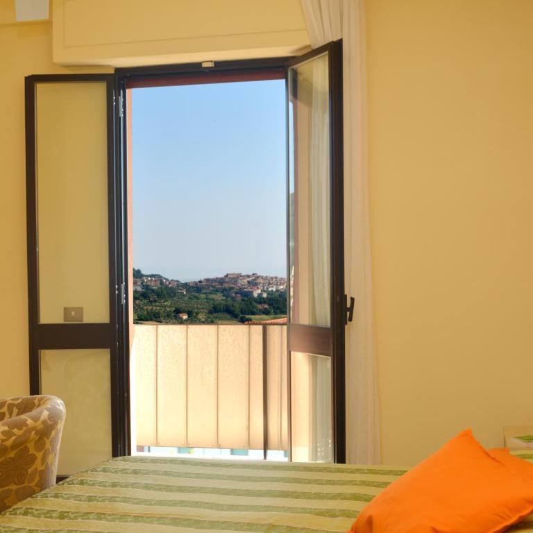 Albergo Martini - Camera Matrimoniale/Doppia con Letti Singoli - 7