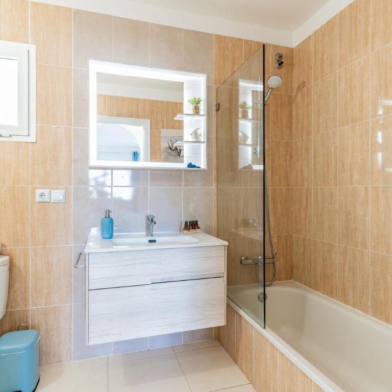 Sunset Hideaway-Roque del Conde - Two-Bedroom Apartment - 22
