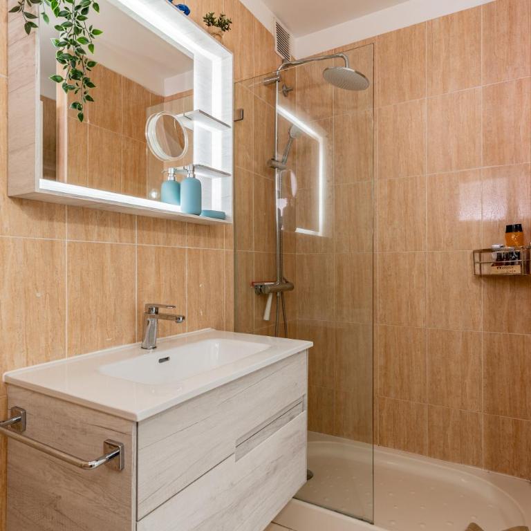 Sunset Hideaway-Roque del Conde - Two-Bedroom Apartment - 17