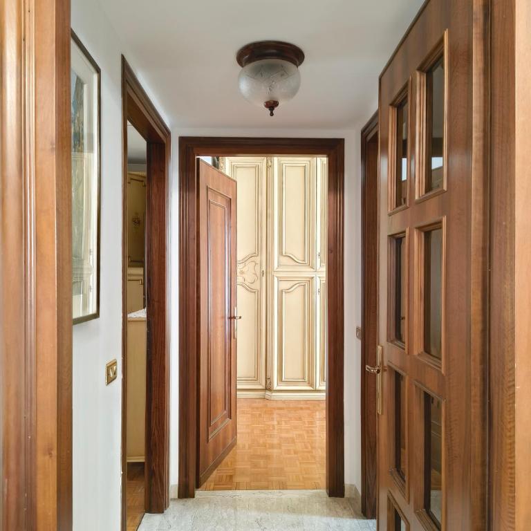 Attico Lux - penthouse with garage next to the metro - Appartamento Superior con 2 Camere da Letto - 36
