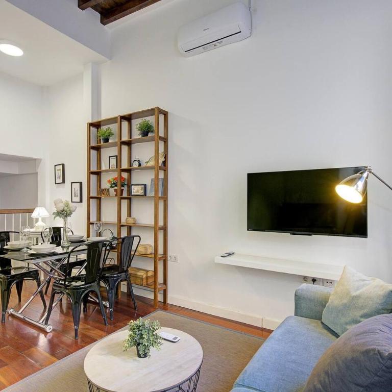 Home4u Duplex by the Cathedral - One-Bedroom Apartment - 3