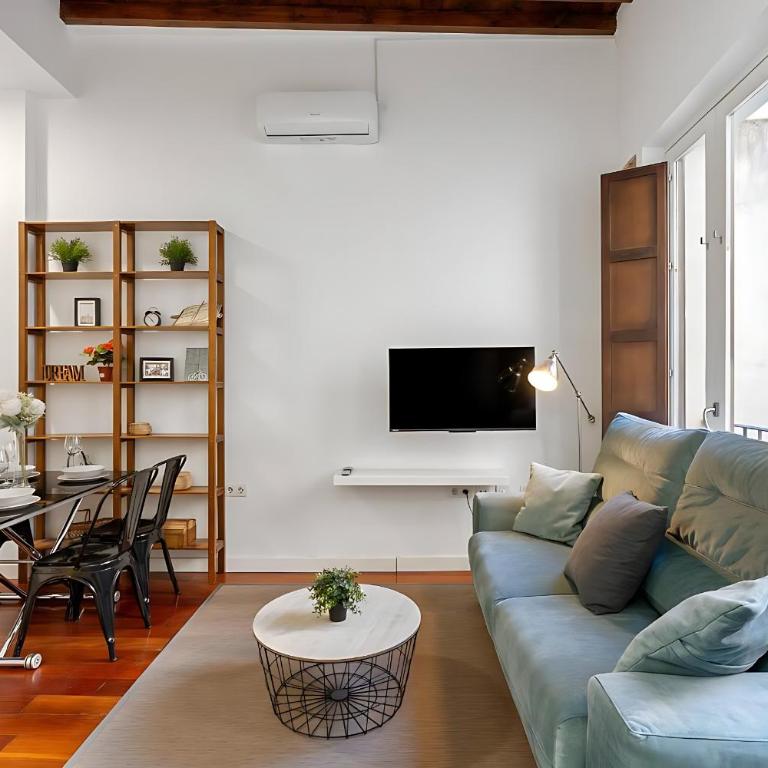 Home4u Duplex by the Cathedral - One-Bedroom Apartment - 5