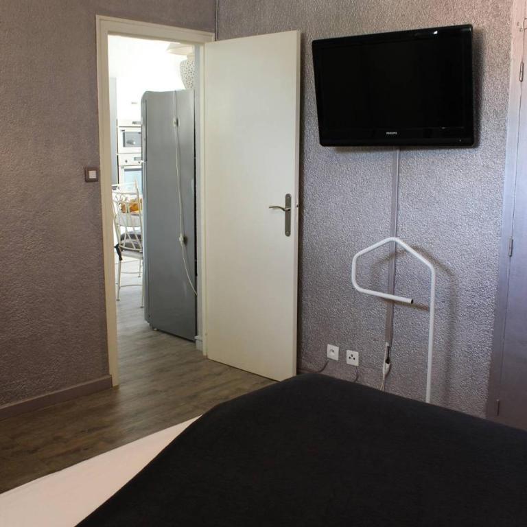 Agréable appartement T2 avec loggia proche commerces et plage - 4ALB24 - Appartement avec Terrasse - 12