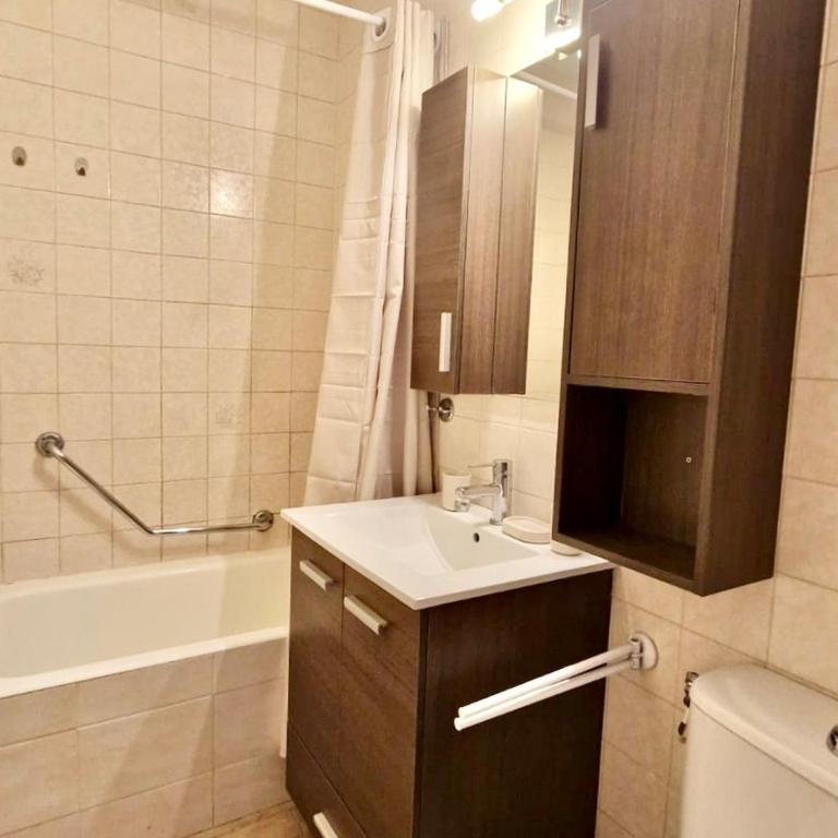 Appartement Coquet Centre Annecy, Parking, Wi-Fi Inclus - FR-1-432-72 - Apartamento - 6