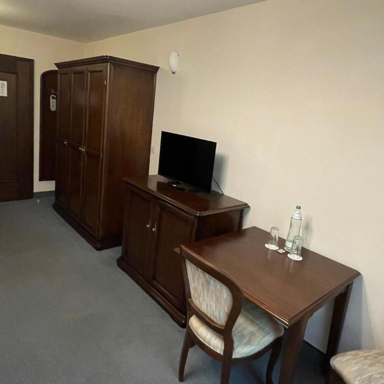 Hotel Batzenhäusl - Doppelzimmer mit Gartenblick - 5