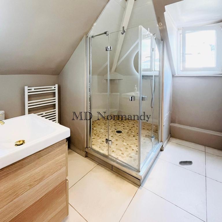Duplex 2 à 6 personnes - Plein centre Deauville - Appartamento con 3 Camere da Letto - 15