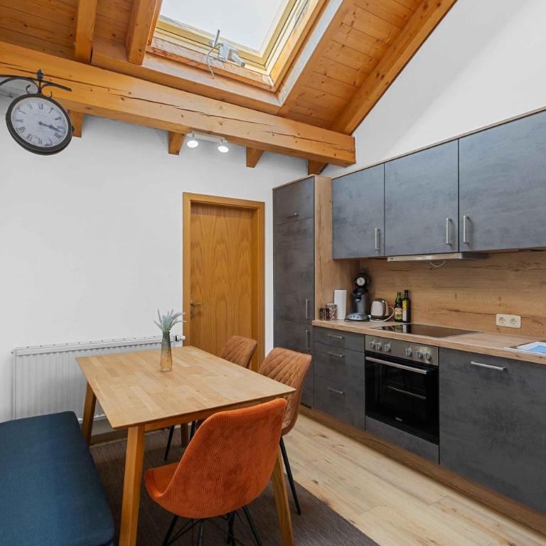Kuschelige Ferienwohnung mit Balkon & Free Wifi - Apartment mit 2 Schlafzimmern - 15