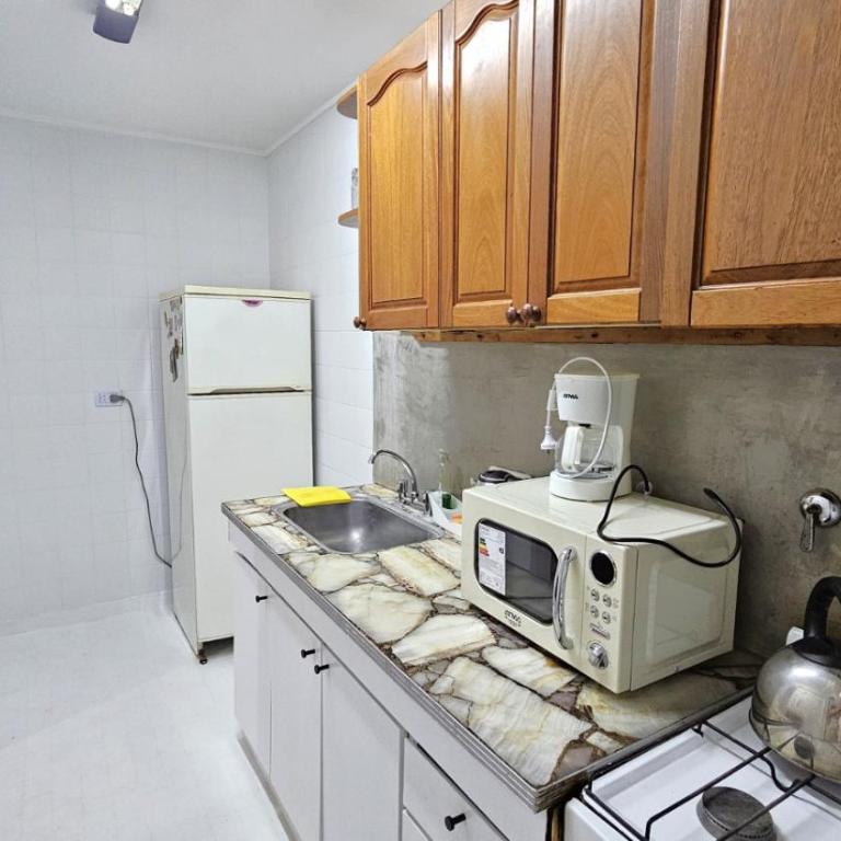 Departamento en Recoleta sobre calle Azcuenaga - Apartamento de 1 dormitorio - 7