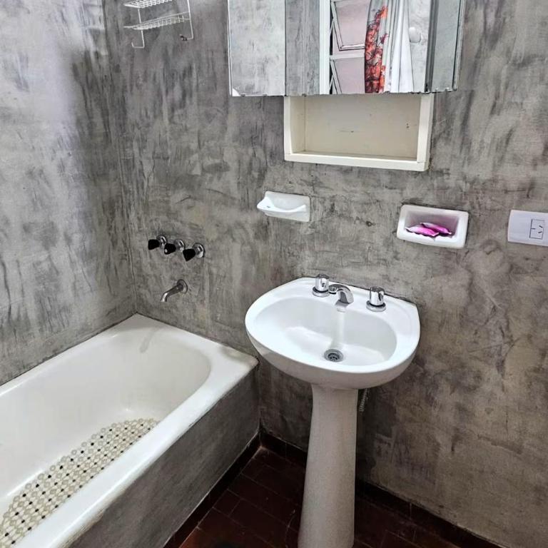 Departamento en Recoleta sobre calle Azcuenaga - Apartamento de 1 dormitorio - 16