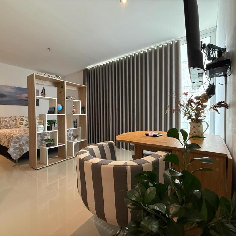 Edificio Eira - Studio with Balcony - 9