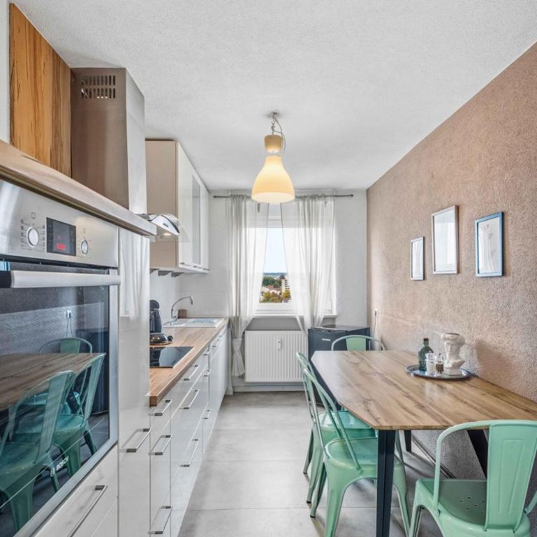 Modernes City Apartment mit Aussicht und WLAN - Apartment mit 2 Schlafzimmern - 4