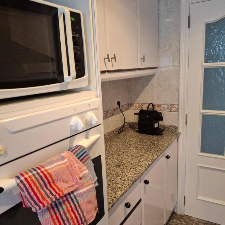 Sea and Sun con vistas a la playa San Antoni - Two-Bedroom Apartment - 8