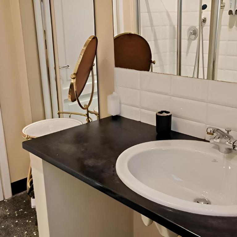 DOGE ADORNO- Davanti all'acquario - Grande terrazza privata - Palazzo Nobiliare Storico - Two-Bedroom Apartment - 10