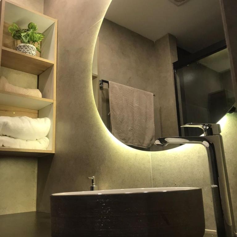 Monoambiente, excelente ubicación - One-Bedroom Apartment with Balcony - 5