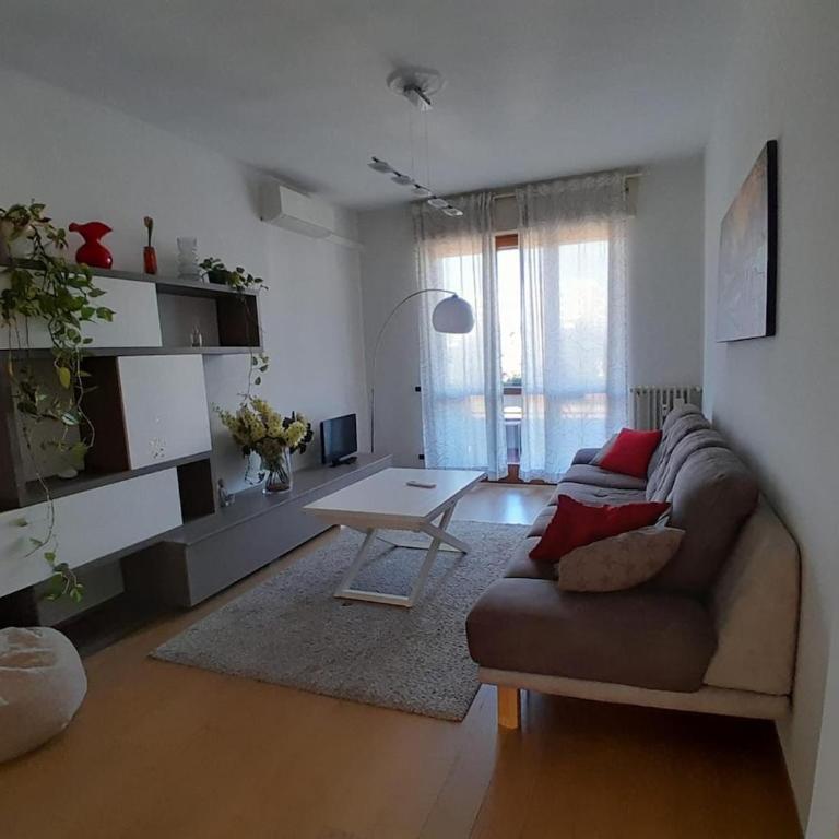Large bright apartment - strategic location - Two-Bedroom Apartment - 1