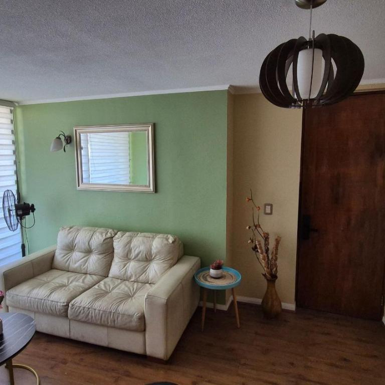 Santiago Centro Depto 2D1B parking free metro Universidad de Chile a 3 cuadras, wifi incuido - Apartamento de 2 dormitorios - 4