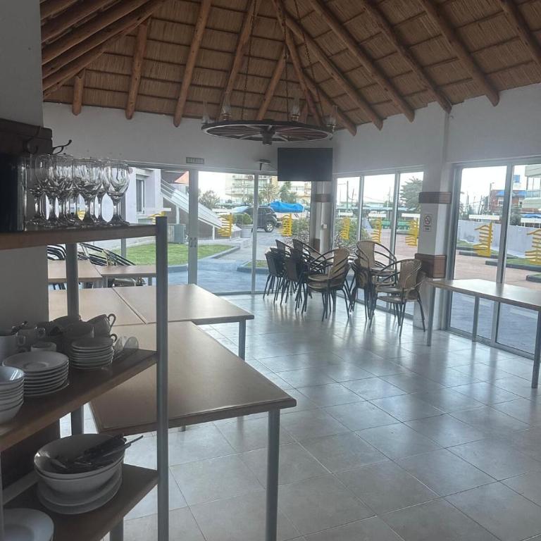 Edificio scorpio 3 dormitorios - Two-Bedroom Apartment - 56