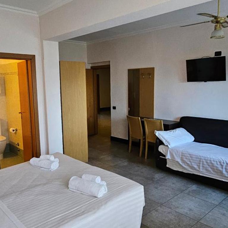 Hotel Riviera Belsoggiorno - Camera Familiare - 4