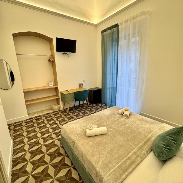 Palermo Central Rooms - Double Room with Balcony - 6