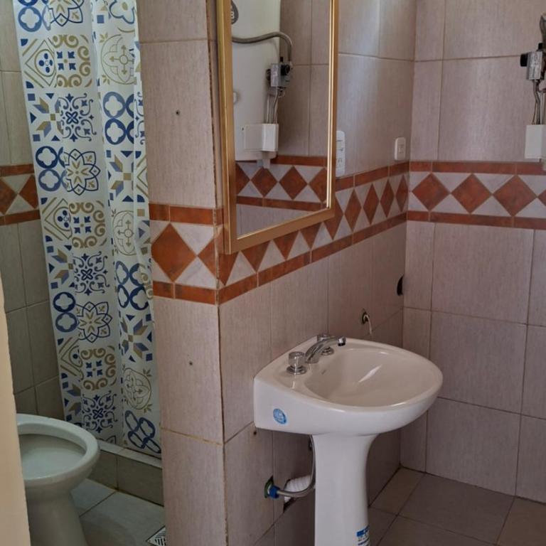 Departamentos céntricos con parrilla - Two-Bedroom Apartment - 4