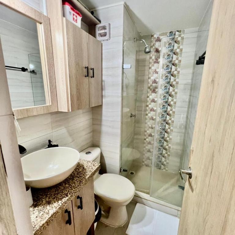 Moderno apartamento con vista al mar en Cartagena - Three-Bedroom Apartment - 4