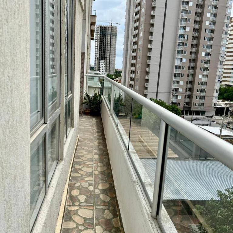 Moderno apartamento con vista al mar en Cartagena - Three-Bedroom Apartment - 8