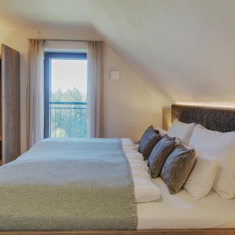 Stilvolles Ferienhaus Südsteiermark ruhige Lage top Aussicht & E-Ladestation - Ferienhaus mit 3 Schlafzimmern - 43