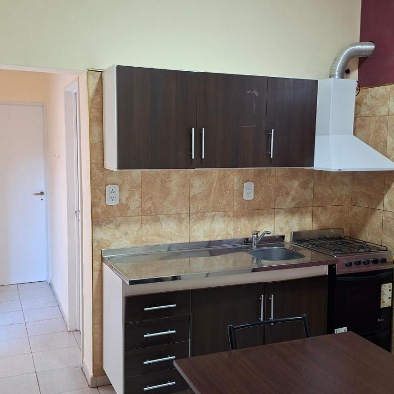 Departamentos céntricos con parrilla - Two-Bedroom Apartment - 6
